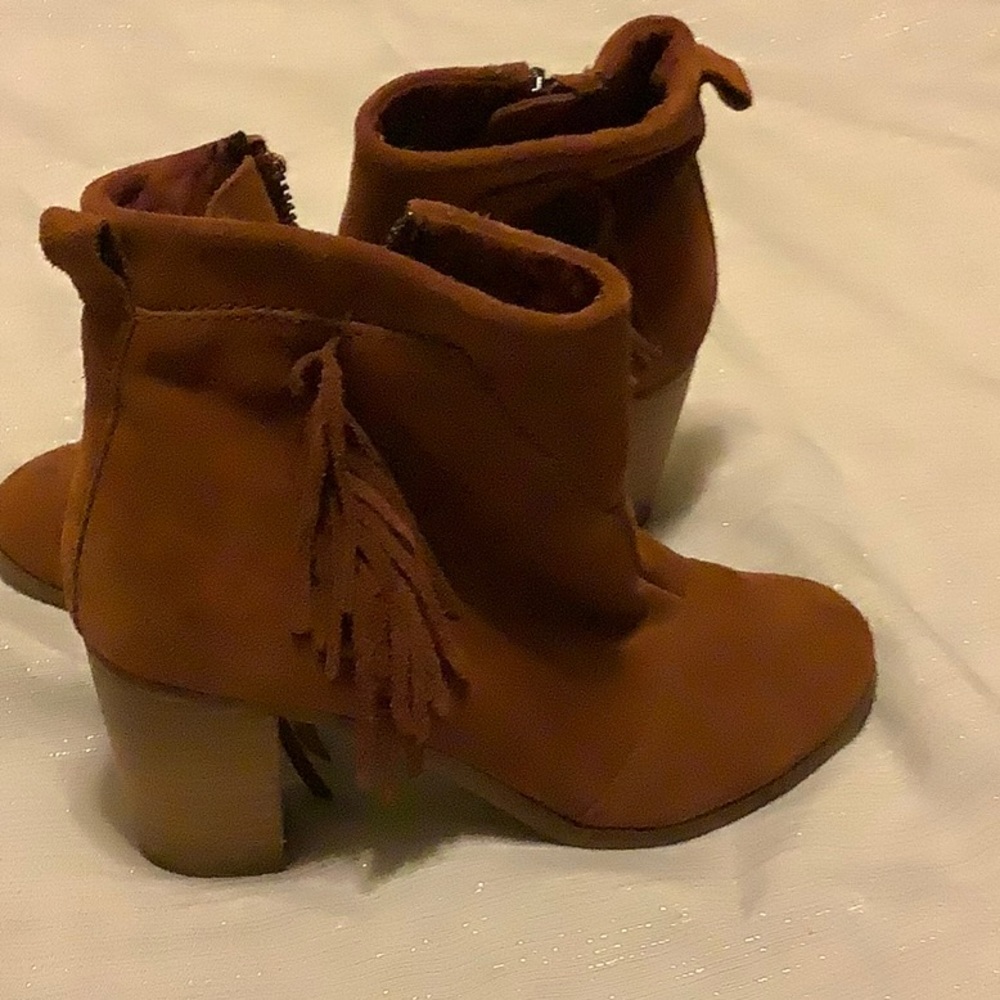 Toms suede boots